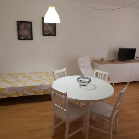 Apartamento Recién Renovado, Con Parking
