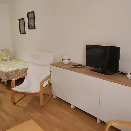 Apartamento Recién Renovado, Con Parking *